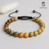 Natursteinarmband mit Achat-Perlen auf zartem Hintergrund – feminine Harmonie von UNIQAL
